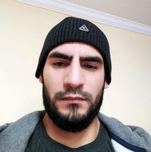 Meet your Posher, Lázaro luis